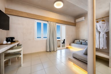 Family Suite Sea View with Outdoor Hot Tub