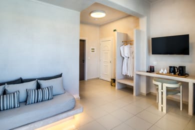 Family Suite Sea View with Outdoor Hot Tub
