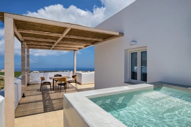 Grande Suite Sea View with Hot Tub