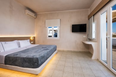 Grande Suite Sea View with Hot Tub