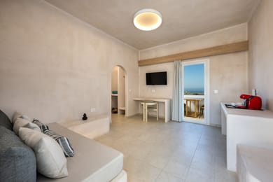 Grande Suite Sea View with Hot Tub