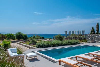 Master Villa with Sea View and Private Pool Up to 6 Persons