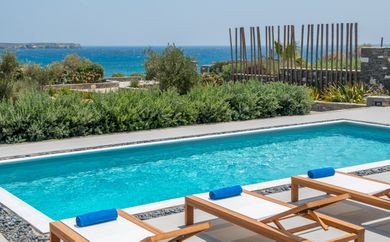 Master Villa with Sea View and Private Pool Up to 6 Persons