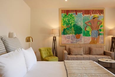 Grand Honeymoon Suite with Hot Tub