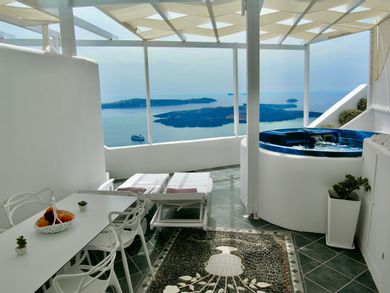 Executive Cave Suite "IKAROS" Sea View Outdoor & Indoor Jetted Tubs