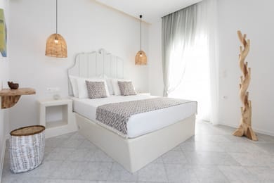 Grand deluxe Suite with outdoor hot tub - Thalia