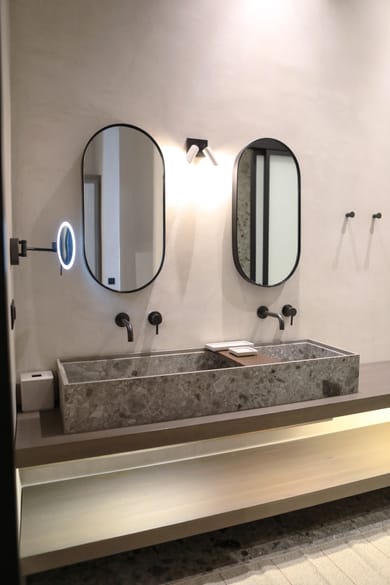 CHRONOS Suite with Jacuzzi and Sea View