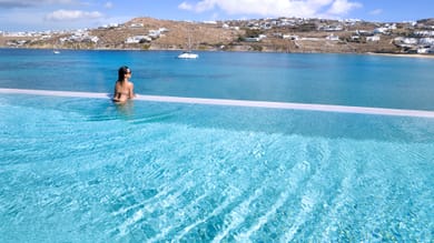 Aeonic Suites and Spa - Image 7