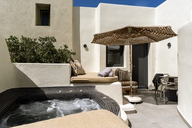 Junior Suite with Jetted Tub