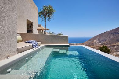 Superior Suite Sea View with Plunge Pool