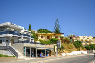 Aequor Luxury Rooms & Apartments - Image 3