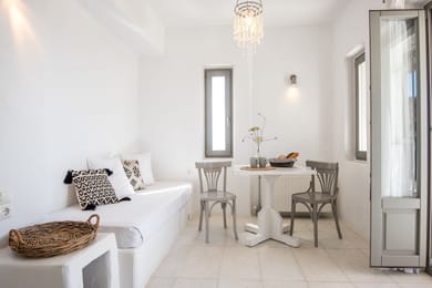 Deluxe Sea View Apartment