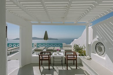 Junior Suite with Caldera View