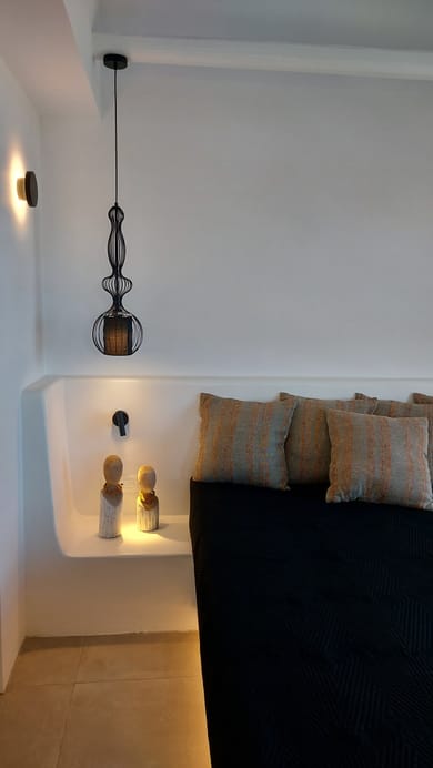 THE LOFT (Two Level Suite with Sea View)