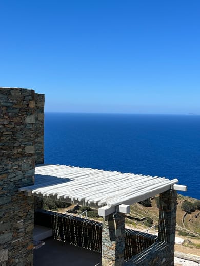 THE LOFT (Two Level Suite with Sea View)