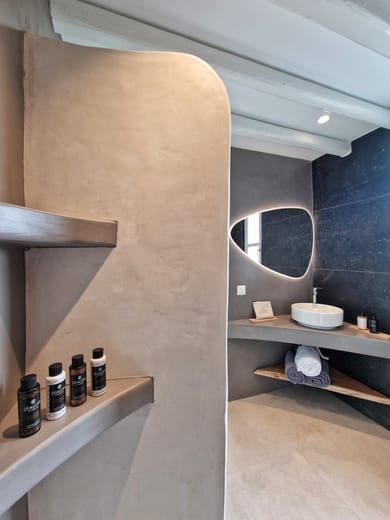 THE NEST (Double Bed Studio with Panoramic Sea View)