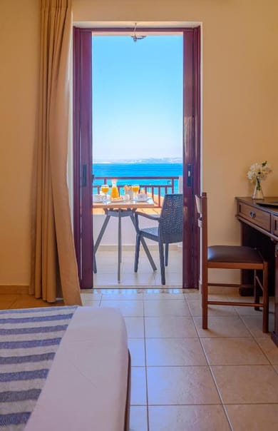 Laza Beach Inn Agistri - Image 3