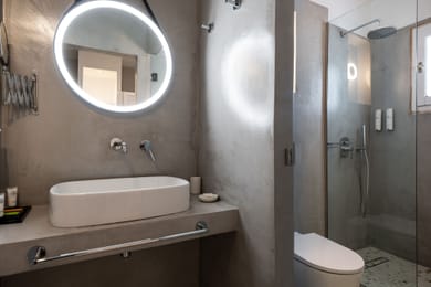 Cave Suite with Outdoor Hot Tub