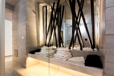 Executive Suite with Outdoor Hot Tub Sea View