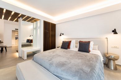 Executive Suite with Outdoor Hot Tub Sea View