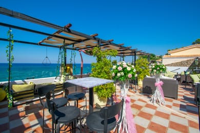 Agoulos Beach Hotel - Image 4