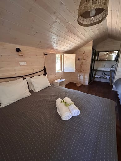 Sunflower (Glamping tent)