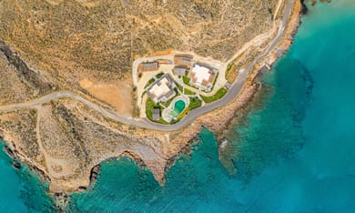 Villa Cave