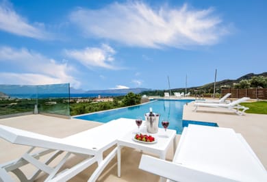 4 Bedroom | Villa FIlippa |  Kissamos | Chania