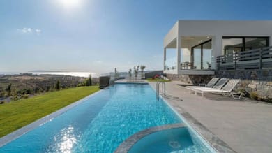 Crete Villa Harlow