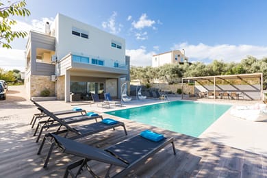 Villa Khloe