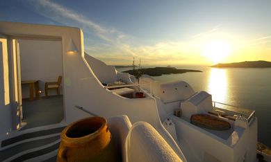 Ouranos III Cave-House Suite | Firostefani