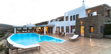 Villa Avra