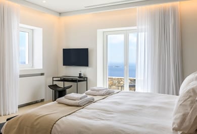 8 Bedroom | Villa Enzo | Tourlos