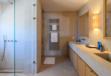 8 Bedroom | Villa Enzo | Tourlos