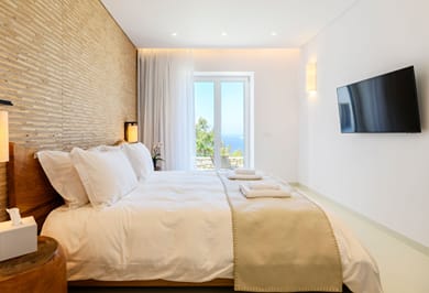 8 Bedroom | Villa Enzo | Tourlos