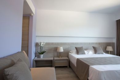 Twin Room with Side Sea View