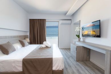 Twin Room with Side Sea View