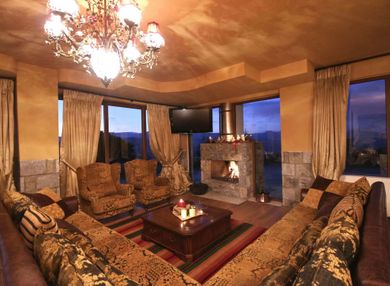 Aiora Luxury Suites - Image 3