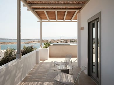 Akria Seaside Suites - Image 2