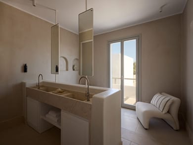 Akria Seaside Suites - Image 7