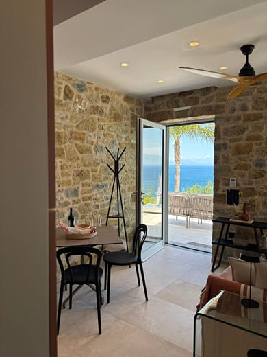 Akria Suites - Image 2