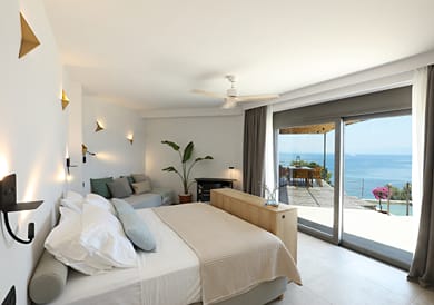 AKRIA THEA - Image 3