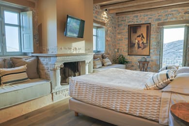 Queen Suite with Panoramic Sea View