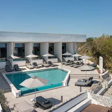 Akrotiri Olympus Luxury Suites - Image 3