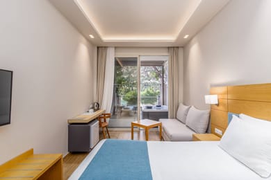 Private Deck with Jacuzzi