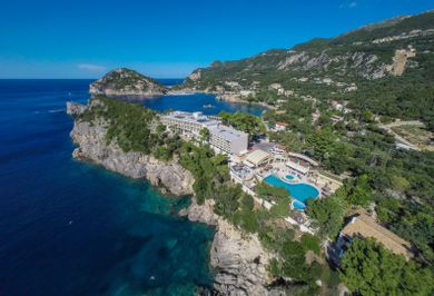 Akrotiri Beach Hotel - Image 5