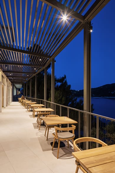 Akrotiri Beach Hotel - Image 7