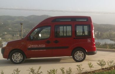 Aksos Suites Accessible Accommodation - Image 3