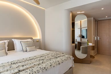 Deluxe Grand Room