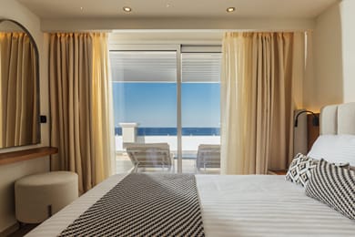 Premium Suite with Panoramic Sea View 30 m²